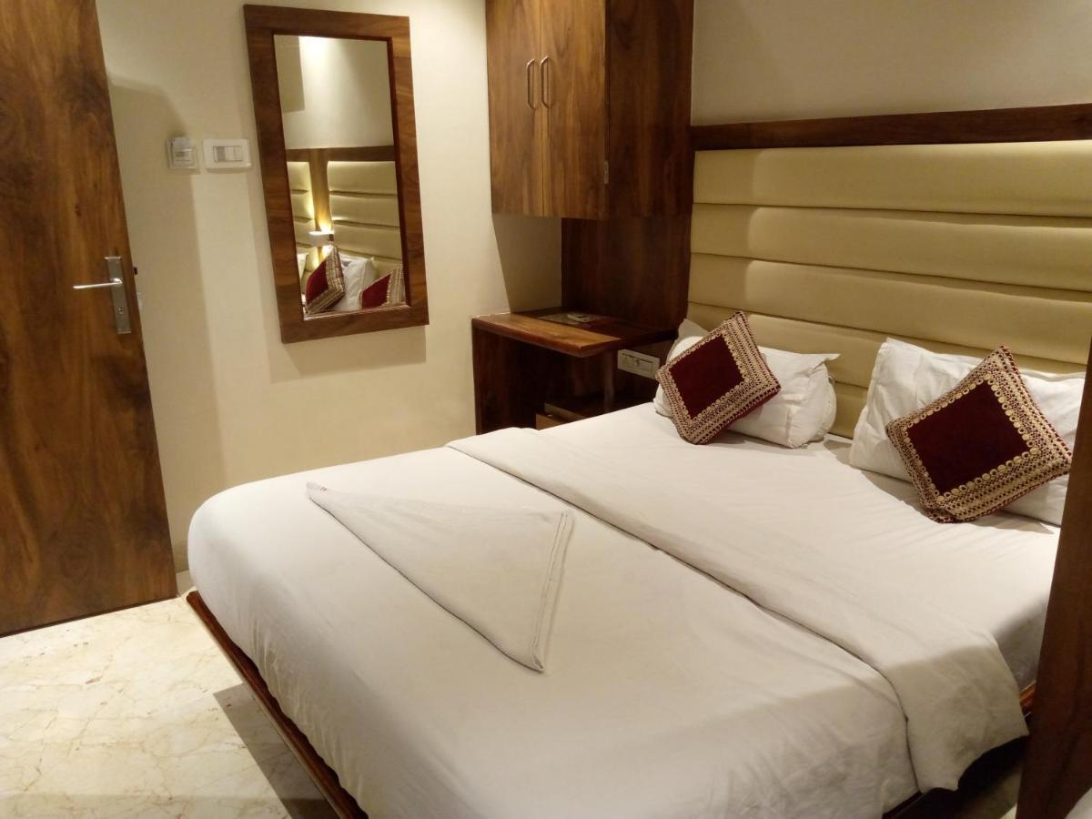 Hotel Adams Inn Near Mumbai Airport Exterior foto